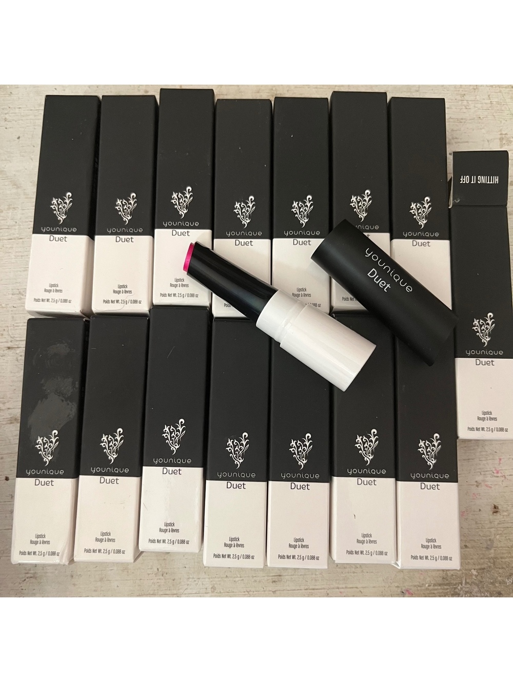 New Younique Lot of 15 Lipstick Duets - Hitting it Off - Pink/Purple NIB